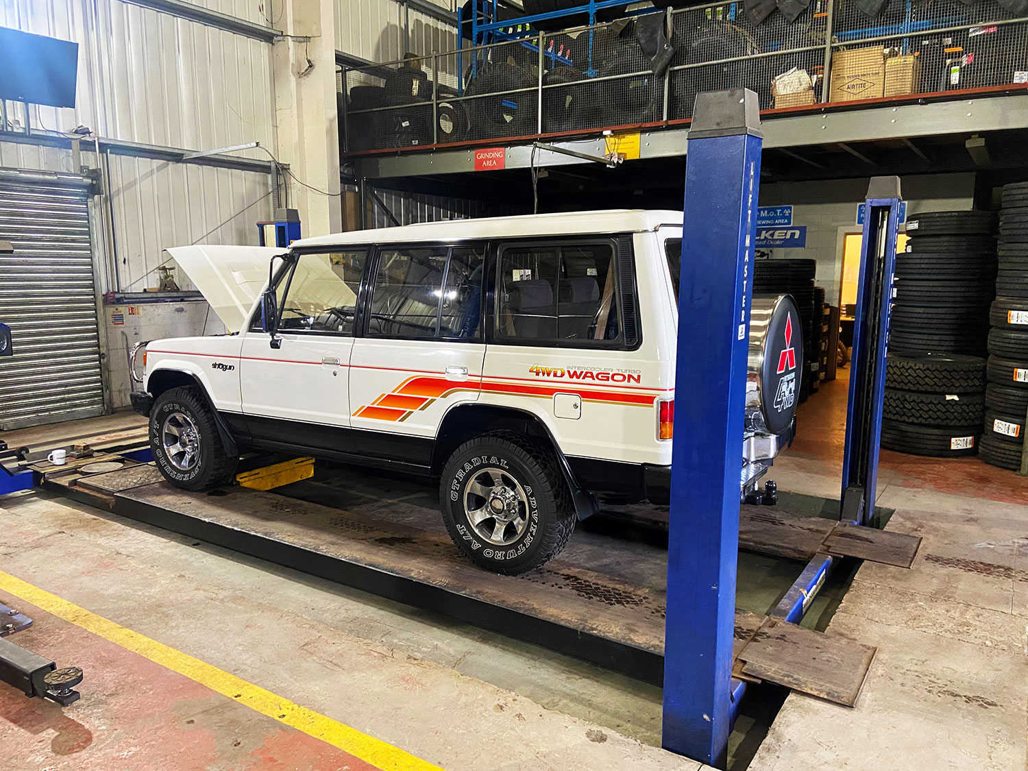 Mitsubishi Shogun MOT Test in Rotherham