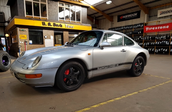 Porsche 911 993 Carrera | Bush Tyres