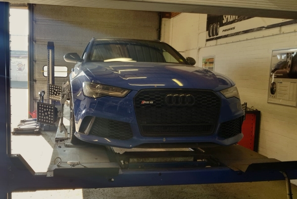 Bush Tyres wheel alignment on Audi RS6 Quattro