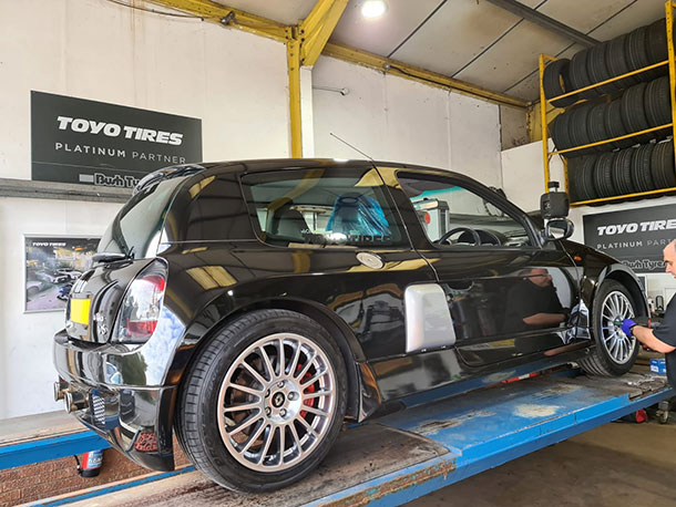 Wheel Alignment and Brake Pads for a Renault Clio V6 Phase 1