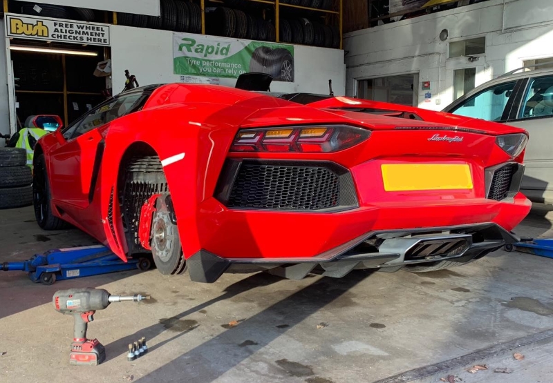 700bhp V12 Lamborghini Aventador Roadster.